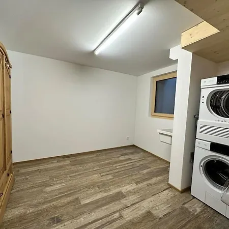 Stylish W/sauna: Alpine Escape 木屋