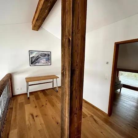 Chalet Stylish W/sauna: Alpine Escape