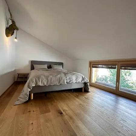 Stylish W/sauna: Alpine Escape 木屋