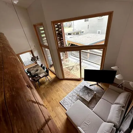 Stylish W/sauna: Alpine Escape 木屋 Tinzen
